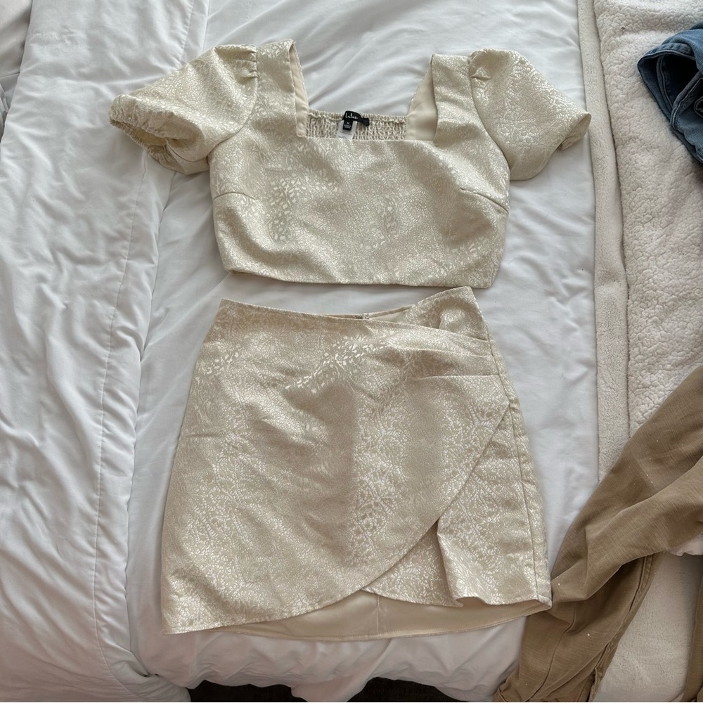 Lulu’s Cream Set